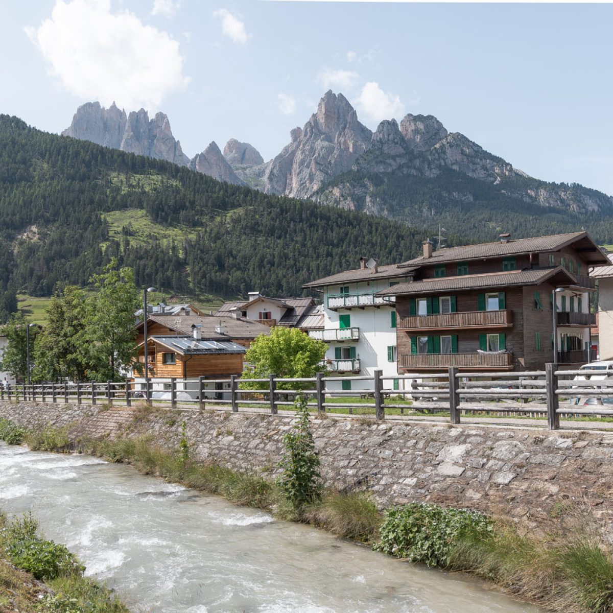 panorama pozza di fassa