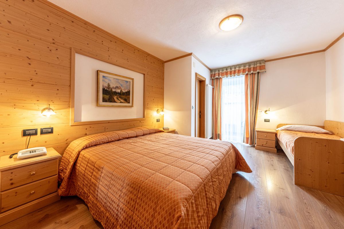 CAMERE HOTEL LA PERLA - DOLOMITES WEB70