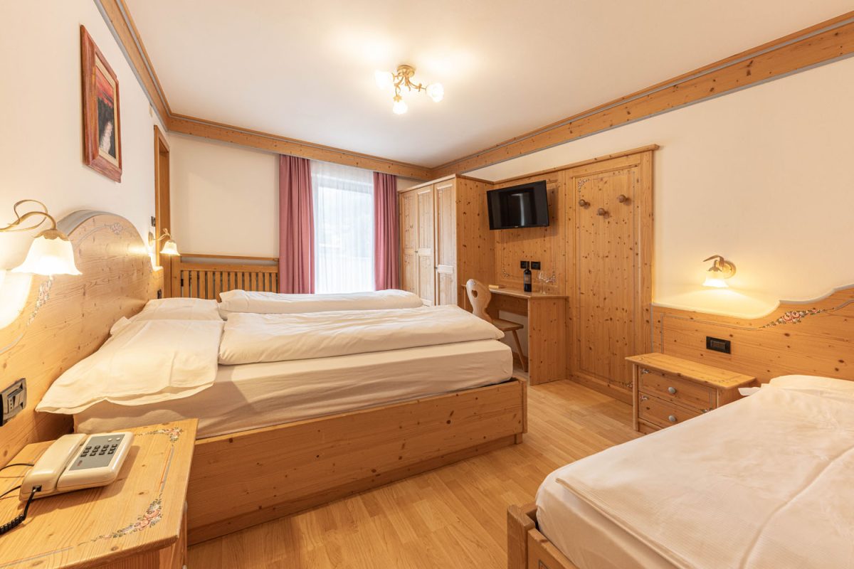 CAMERE HOTEL LA PERLA - DOLOMITES WEB73