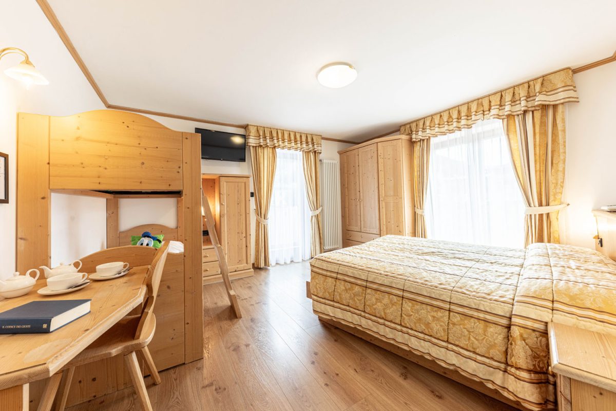 CAMERE HOTEL LA PERLA - DOLOMITES WEB75