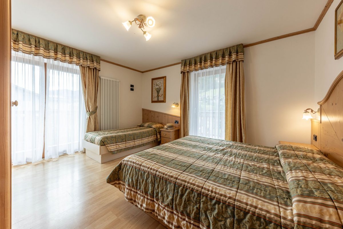 CAMERE HOTEL LA PERLA - DOLOMITES WEB82