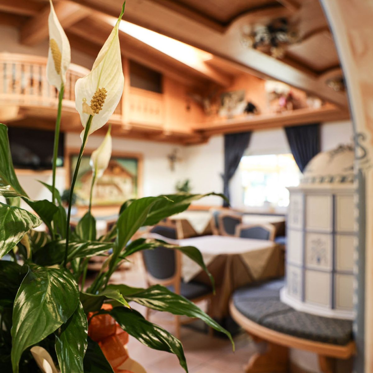 stube hotel chalet alaska san giovanni di fassa