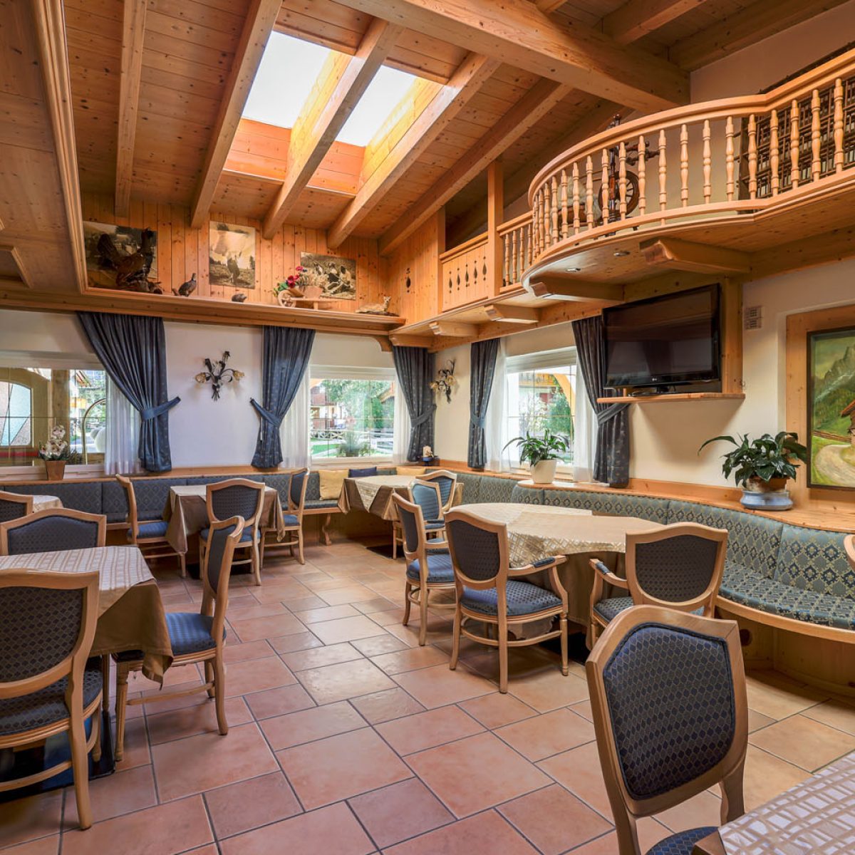 hotel stile alpino val di fassa